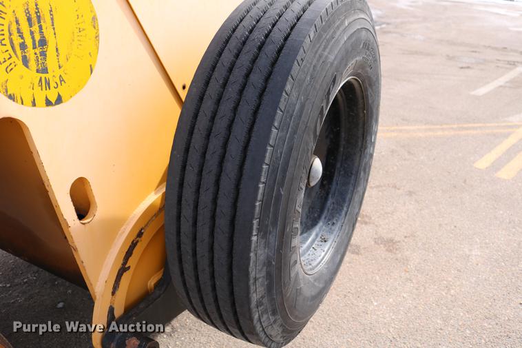 image for item DD8666 2006 Ingram RS207 double drum roller