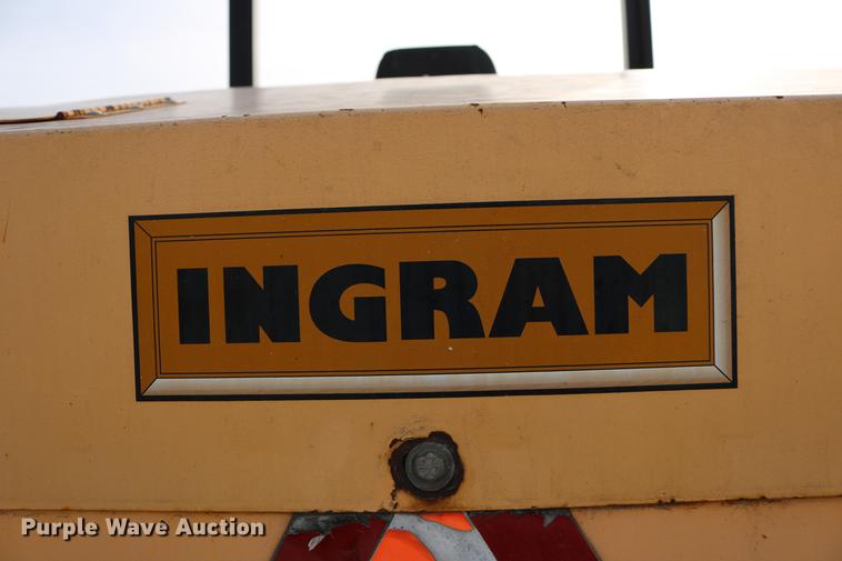 image for item DD8666 2006 Ingram RS207 double drum roller