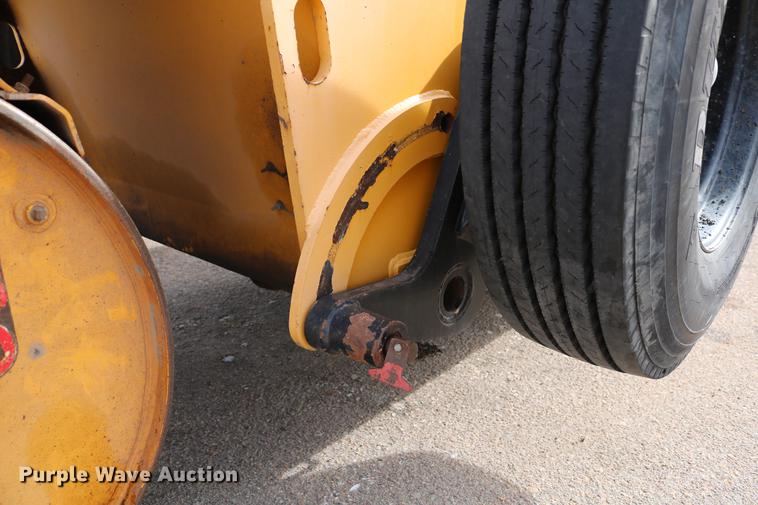 image for item DD8666 2006 Ingram RS207 double drum roller