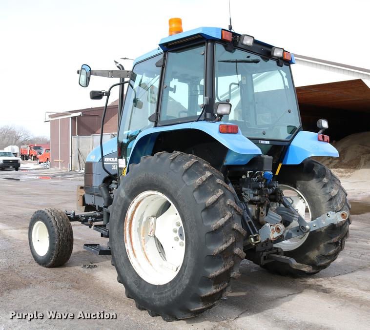 image for item DD8667 2001 New Holland TS100 tractor