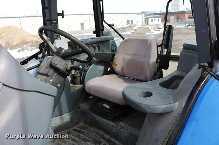image for item DD8667 2001 New Holland TS100 tractor
