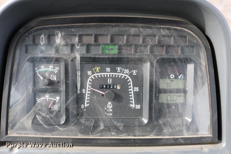 image for item DD8667 2001 New Holland TS100 tractor