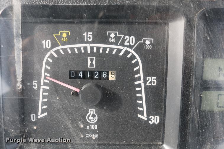 image for item DD8667 2001 New Holland TS100 tractor