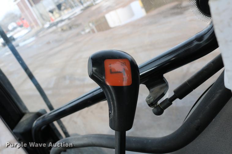 image for item DD8667 2001 New Holland TS100 tractor