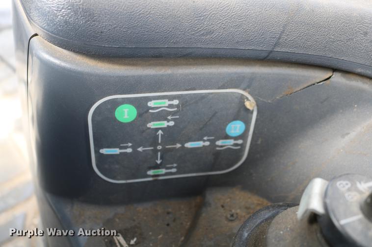 image for item DD8667 2001 New Holland TS100 tractor