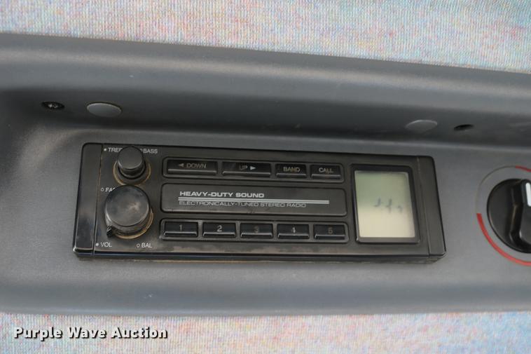 image for item DD8667 2001 New Holland TS100 tractor