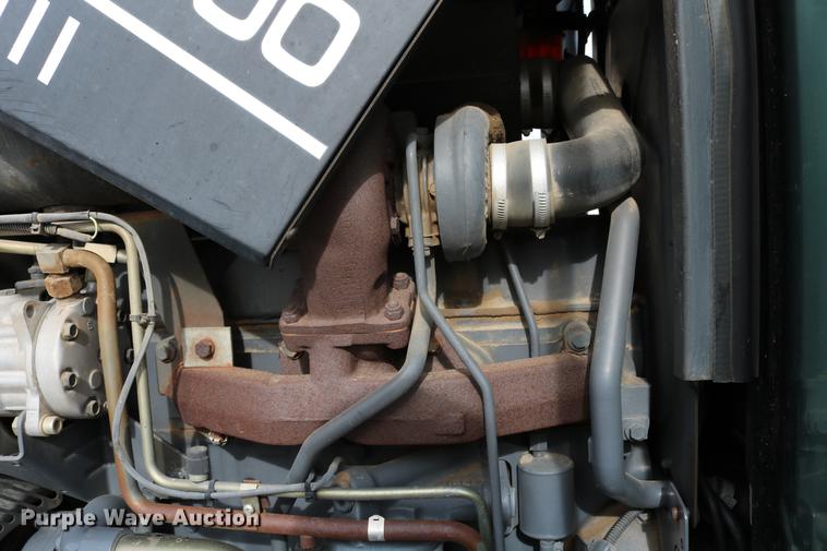 image for item DD8667 2001 New Holland TS100 tractor