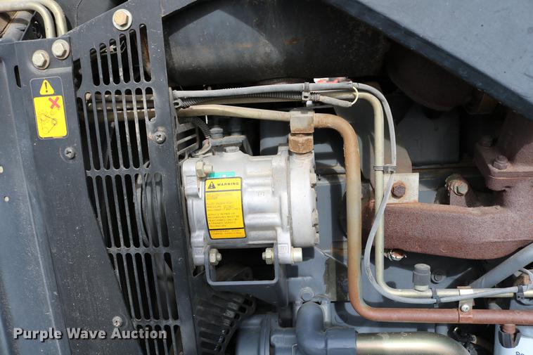 image for item DD8667 2001 New Holland TS100 tractor