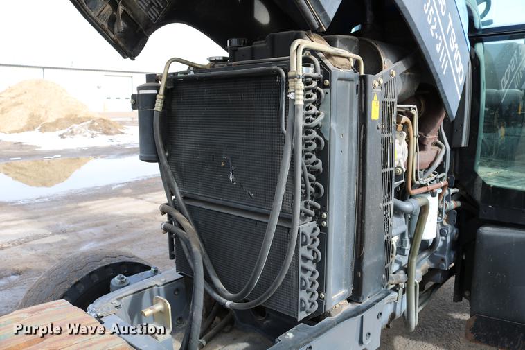 image for item DD8667 2001 New Holland TS100 tractor