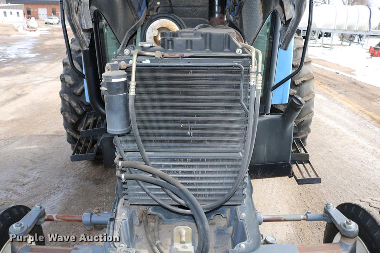 image for item DD8667 2001 New Holland TS100 tractor
