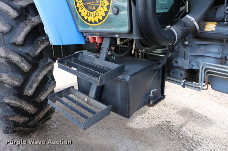 image for item DD8667 2001 New Holland TS100 tractor