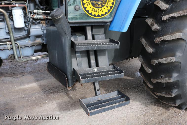 image for item DD8667 2001 New Holland TS100 tractor