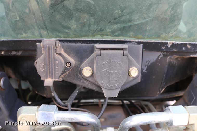 image for item DD8667 2001 New Holland TS100 tractor