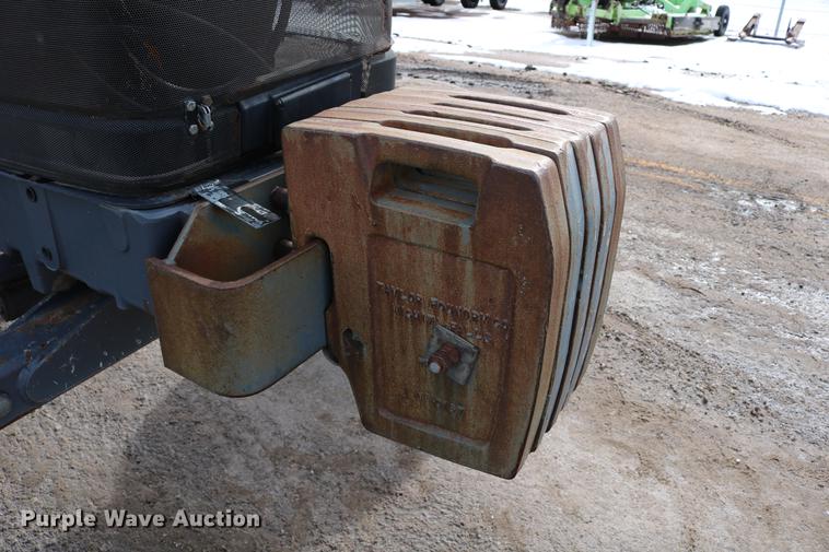 image for item DD8667 2001 New Holland TS100 tractor