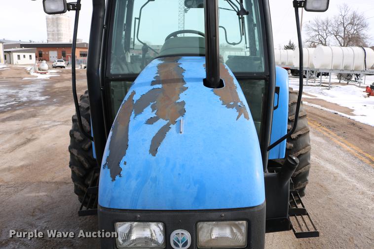 image for item DD8667 2001 New Holland TS100 tractor