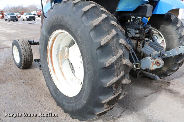 image for item DD8667 2001 New Holland TS100 tractor