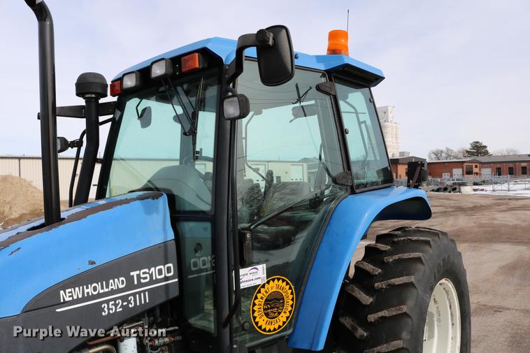 image for item DD8667 2001 New Holland TS100 tractor