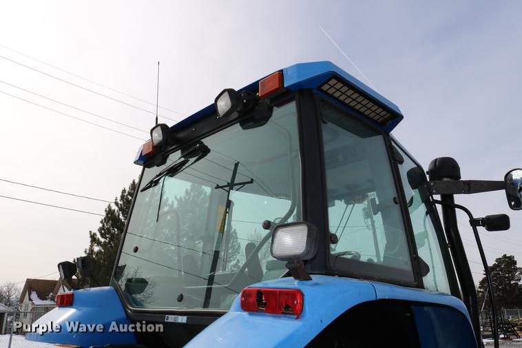 image for item DD8667 2001 New Holland TS100 tractor