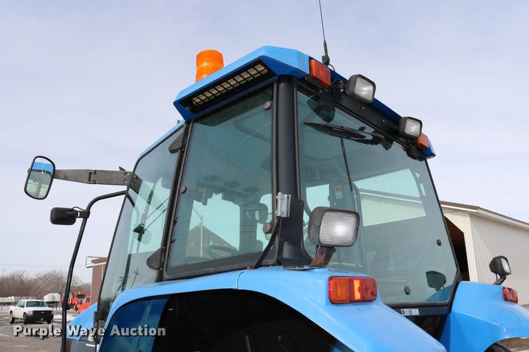 image for item DD8667 2001 New Holland TS100 tractor