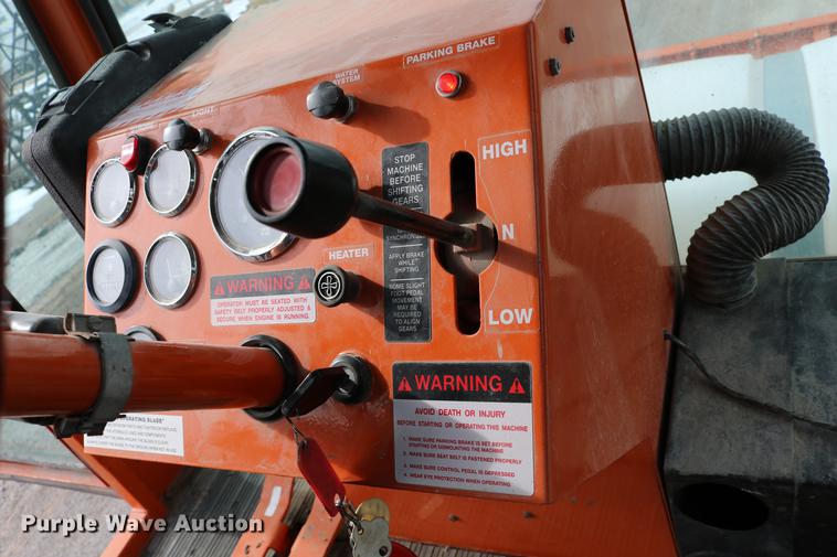 image for item DD8668 2004 Broce RJ350 broom