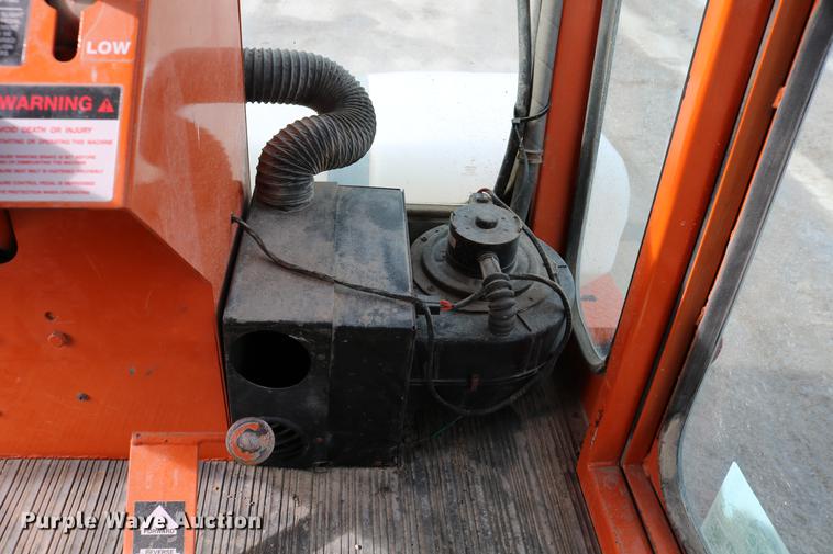 image for item DD8668 2004 Broce RJ350 broom