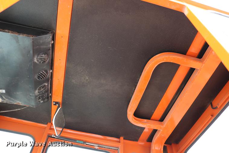 image for item DD8668 2004 Broce RJ350 broom