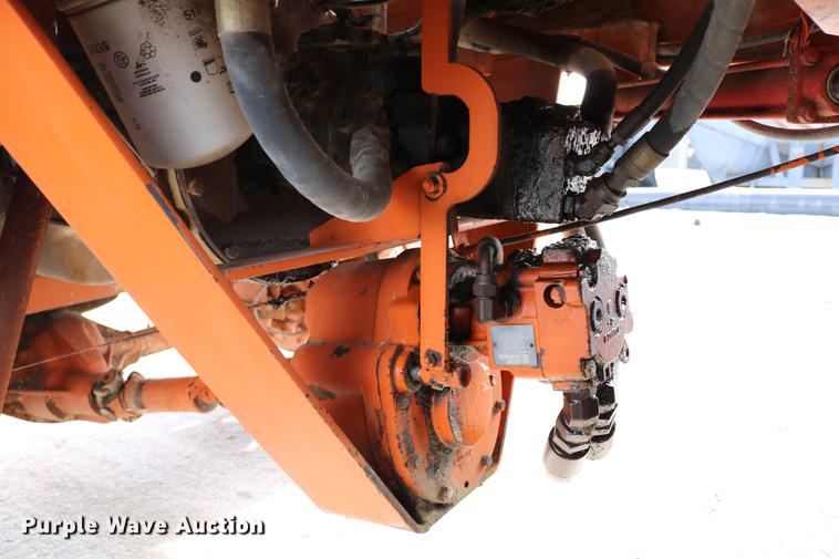 image for item DD8668 2004 Broce RJ350 broom