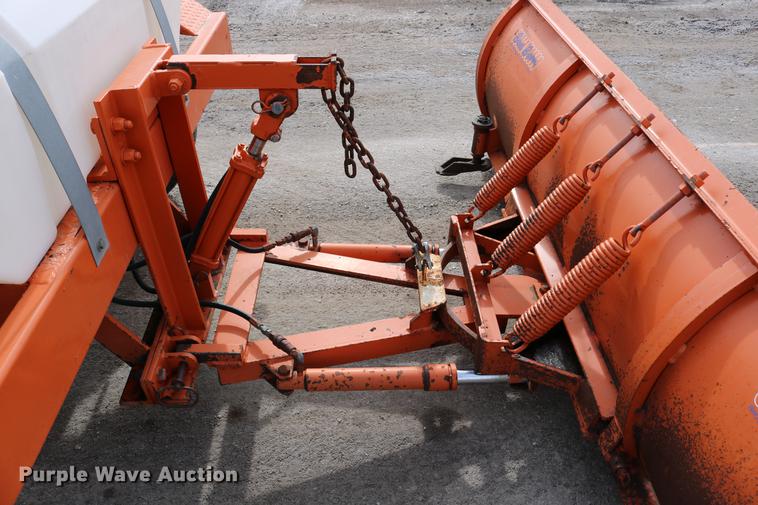 image for item DD8668 2004 Broce RJ350 broom