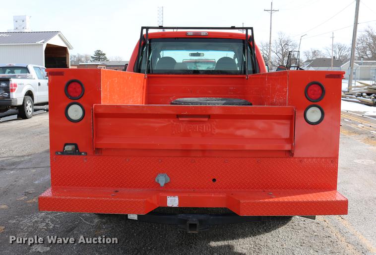 image for item DD8669 2008 Ford F250 Super Duty utility bed pickup truck
