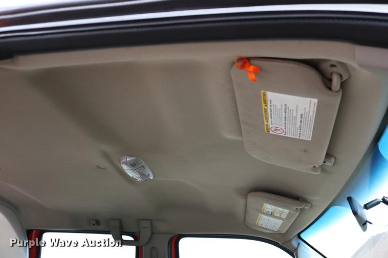 image for item DD8669 2008 Ford F250 Super Duty utility bed pickup truck