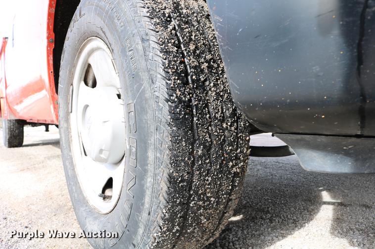 image for item DD8669 2008 Ford F250 Super Duty utility bed pickup truck