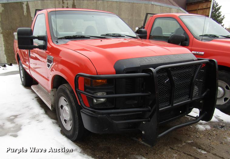 image for item DD8670 2008 Ford F250 Super Duty pickup truck