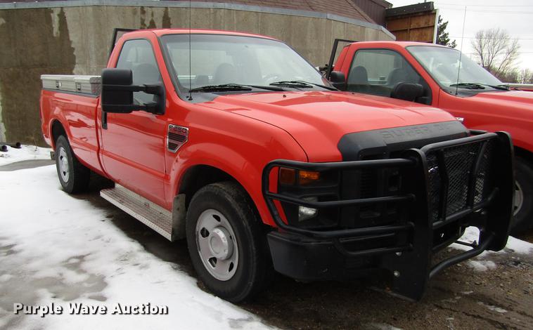 image for item DD8670 2008 Ford F250 Super Duty pickup truck