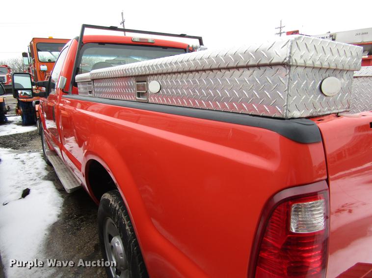 image for item DD8670 2008 Ford F250 Super Duty pickup truck
