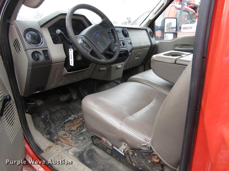 image for item DD8670 2008 Ford F250 Super Duty pickup truck