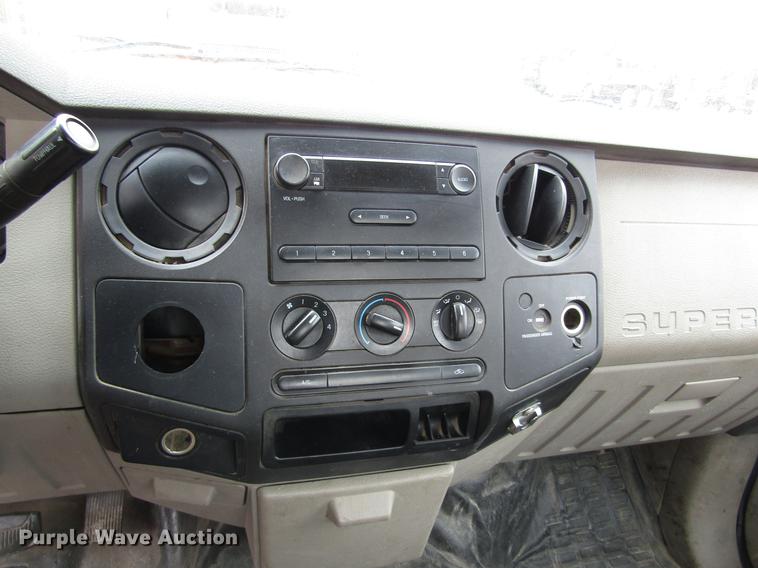 image for item DD8670 2008 Ford F250 Super Duty pickup truck