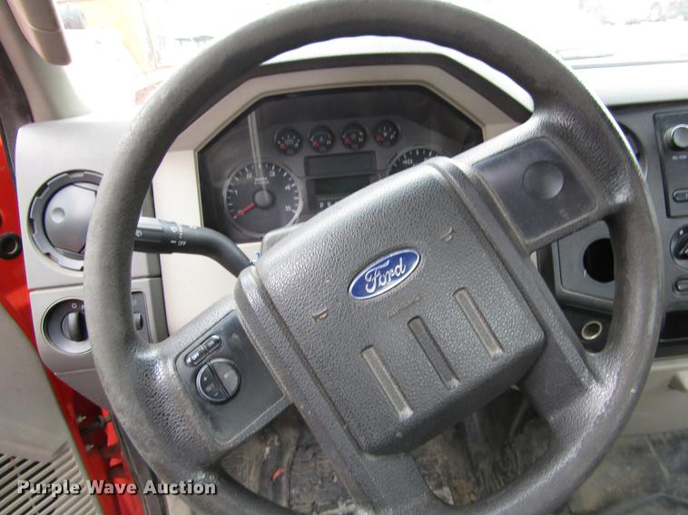 image for item DD8670 2008 Ford F250 Super Duty pickup truck