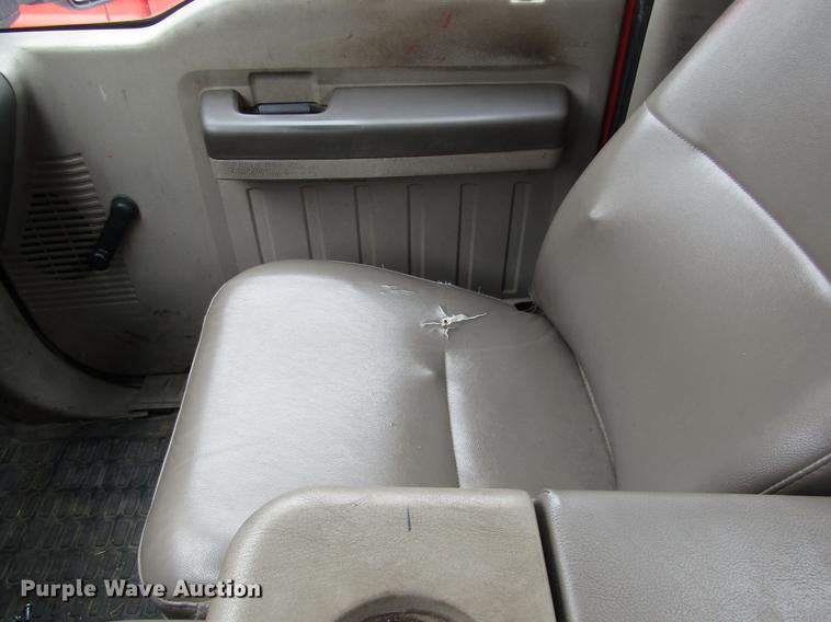 image for item DD8670 2008 Ford F250 Super Duty pickup truck