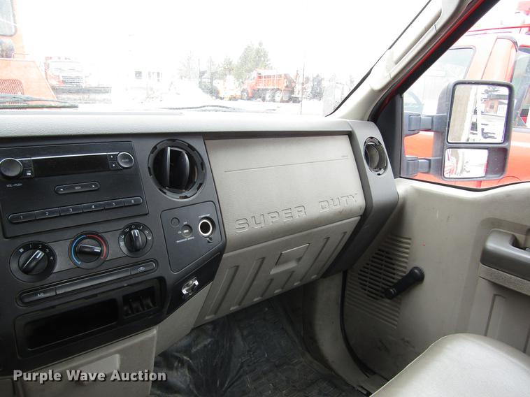 image for item DD8670 2008 Ford F250 Super Duty pickup truck