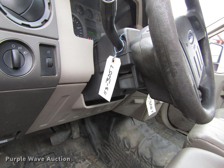 image for item DD8670 2008 Ford F250 Super Duty pickup truck
