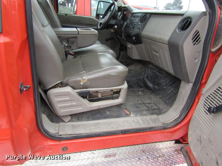 image for item DD8670 2008 Ford F250 Super Duty pickup truck