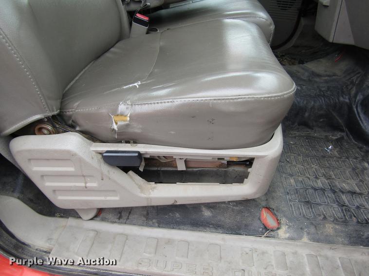 image for item DD8670 2008 Ford F250 Super Duty pickup truck