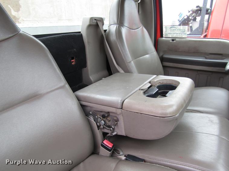 image for item DD8670 2008 Ford F250 Super Duty pickup truck