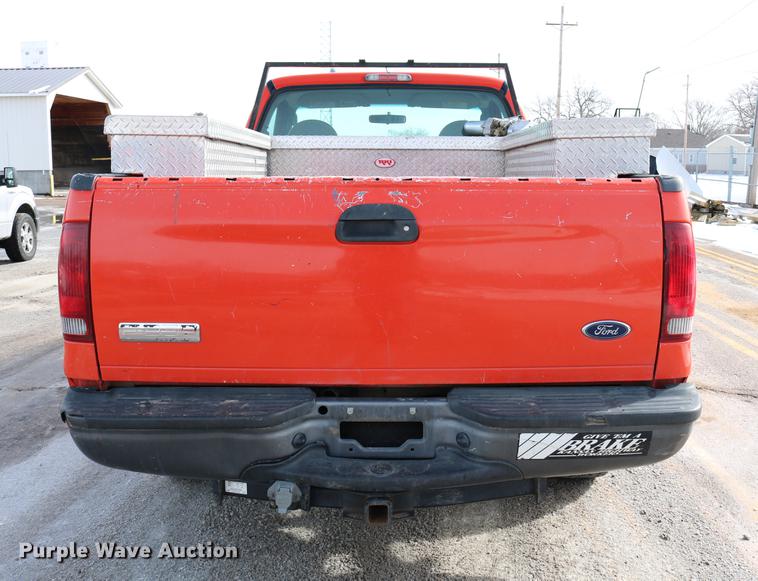 image for item DD8671 2006 Ford F250 Super Duty pickup truck