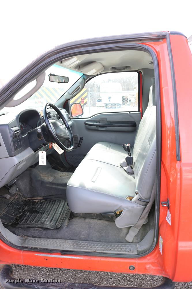 image for item DD8671 2006 Ford F250 Super Duty pickup truck