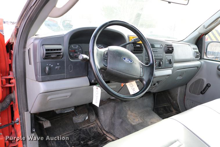 image for item DD8671 2006 Ford F250 Super Duty pickup truck