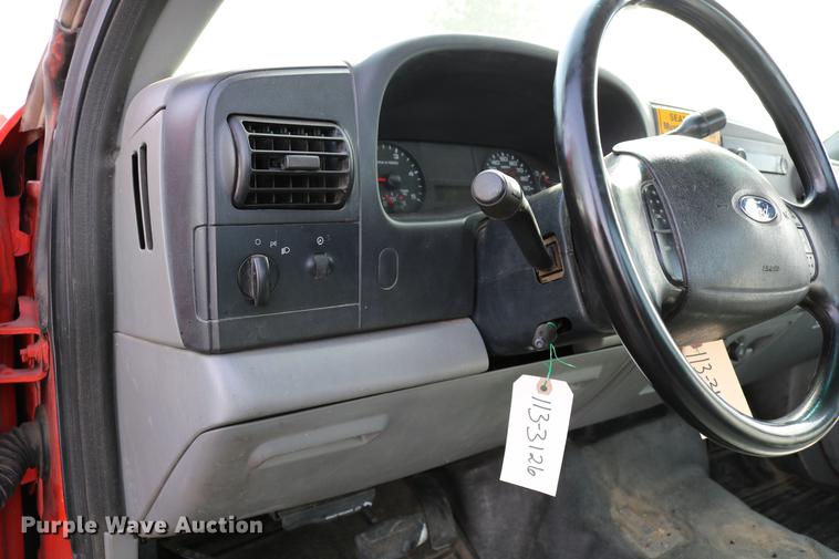 image for item DD8671 2006 Ford F250 Super Duty pickup truck