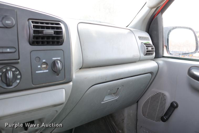 image for item DD8671 2006 Ford F250 Super Duty pickup truck