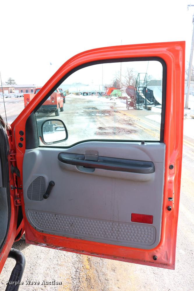 image for item DD8671 2006 Ford F250 Super Duty pickup truck