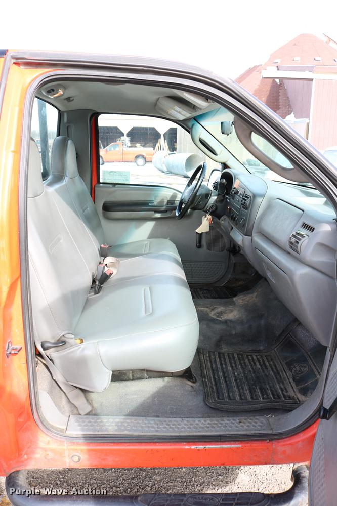 image for item DD8671 2006 Ford F250 Super Duty pickup truck